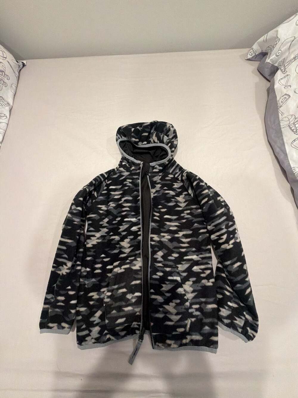 Eddie Bauer Reversible Fleece Jacket Size S (7/8) Black Camo
